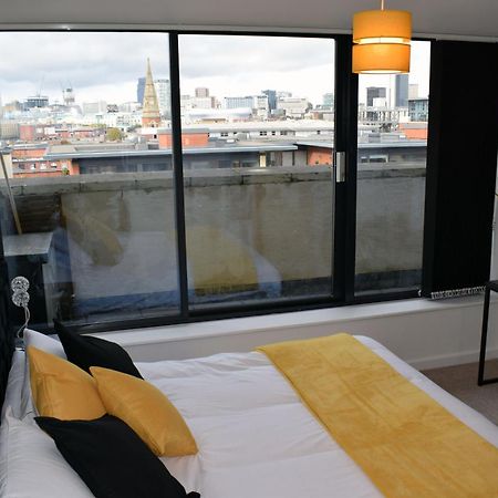 Penthouse - Amazing City Skyline Views - Balcony - Free Extra 2 Hours - Free Parking - Utilita Arena - Bullring Shopping - New St Station- Super King Size Bed Birmingham Exterior photo