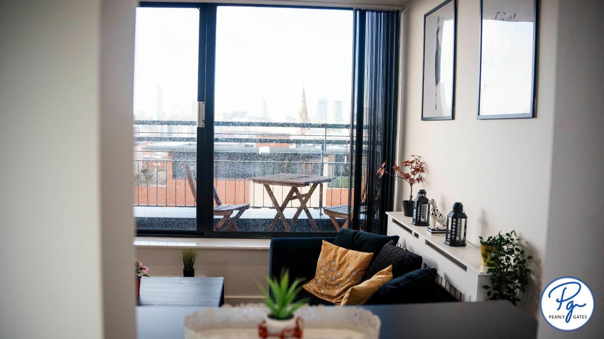 Penthouse - Amazing City Skyline Views - Balcony - Free Extra 2 Hours - Free Parking - Utilita Arena - Bullring Shopping - New St Station- Super King Size Bed Birmingham Exterior photo