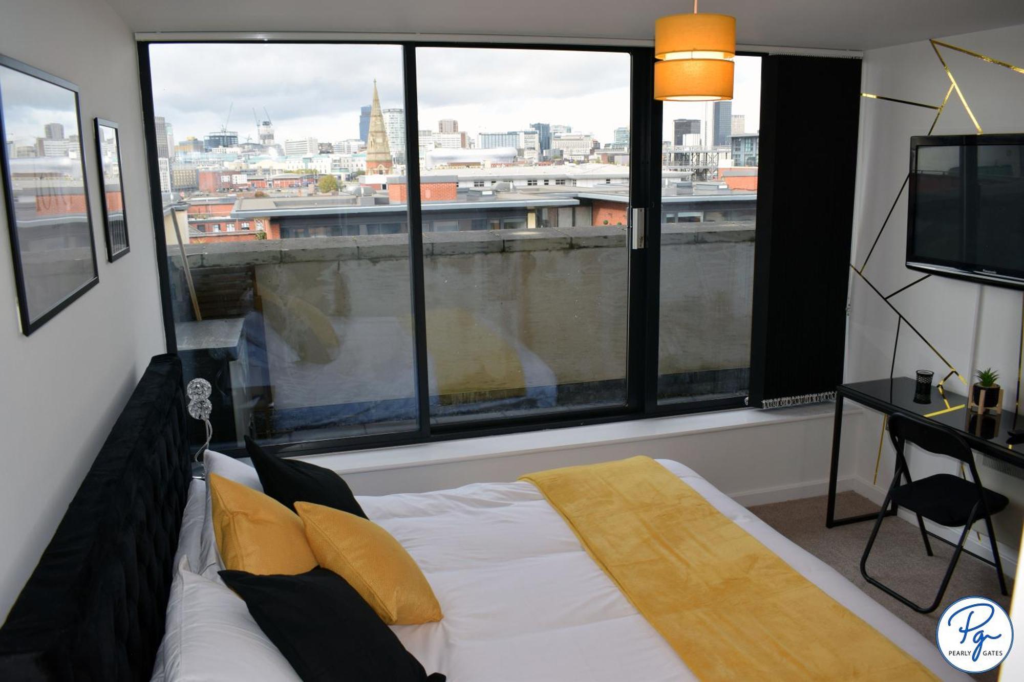 Penthouse - Amazing City Skyline Views - Balcony - Free Extra 2 Hours - Free Parking - Utilita Arena - Bullring Shopping - New St Station- Super King Size Bed Birmingham Exterior photo